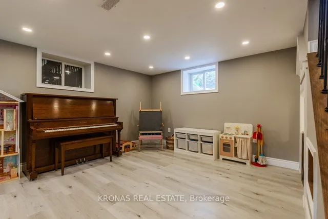 Additional image 29 of 31 Durham Rd