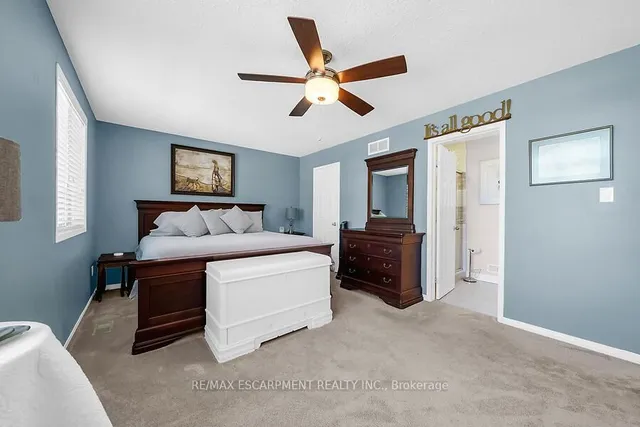 Additional image 20 of 104 FOXBOROUGH Dr