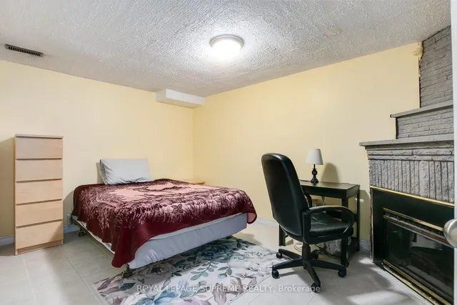 Additional image 22 of 48 Lester Ave