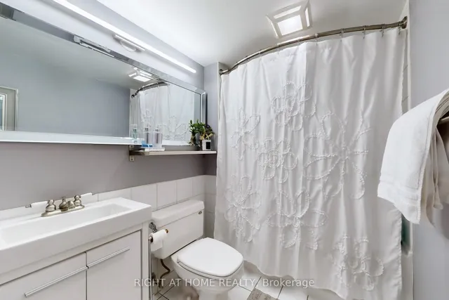 Additional image 34 of 255 Richmond St Unit 401