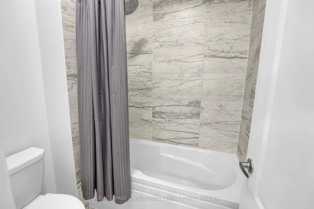 Additional image 37 of 87 Westfield Cres