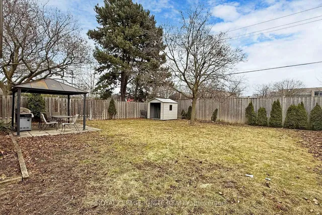 Additional image 41 of 47 Marthclare Ave