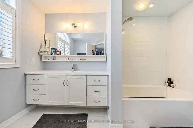 Additional image 34 of 215 Dundas St Unit 31