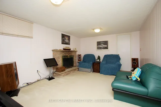 Additional image 29 of 24 Hoseyhill Cres