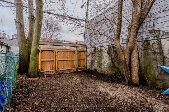 Additional image 26 of 575 Lansdowne Ave