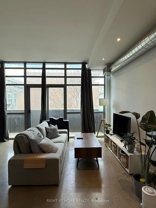 Additional image 14 of 549 King St Unit 402