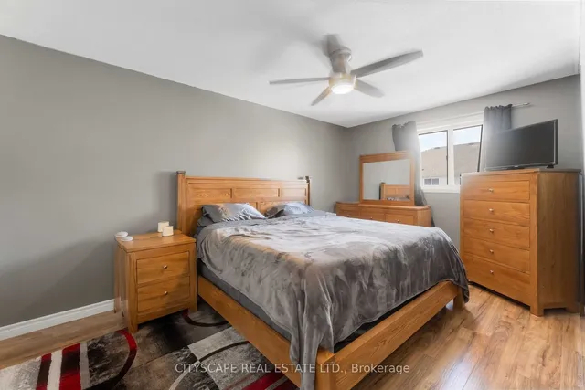 Additional image 28 of 76 Frances Ave Unit 14