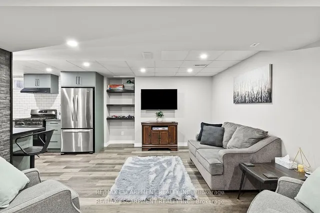 Additional image 26 of 21 Tuscani Dr