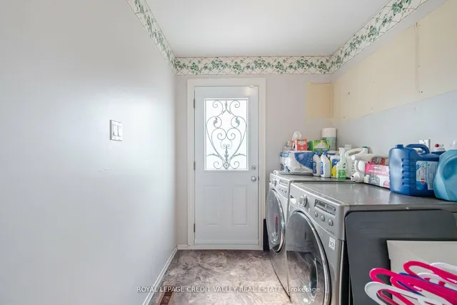 Additional image 16 of 83 Fairglen Ave