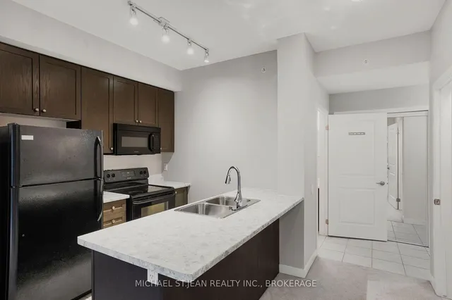 Additional image 19 of 85 Robinson St Unit 702