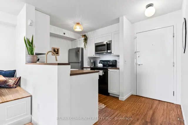 Additional image 7 of 684 Warden Ave Unit 408