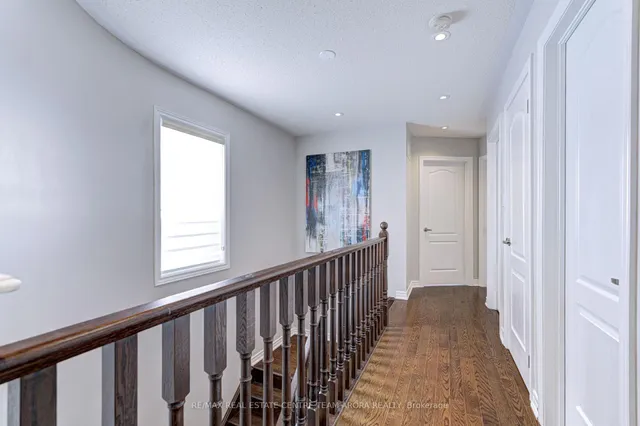 Additional image 26 of 37 Coastline Dr