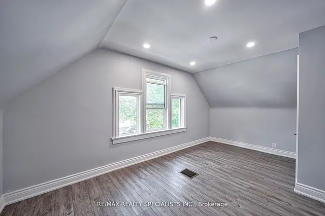 Additional image 18 of 108 Victoria Ave