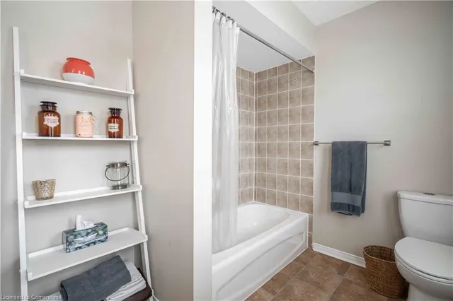 Additional image 24 of 212 Bradley Ave