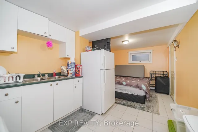 Additional image 39 of 55 Hollyberry Tr