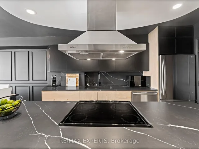 Additional image 6 of 550 Queens Quay Unit 412