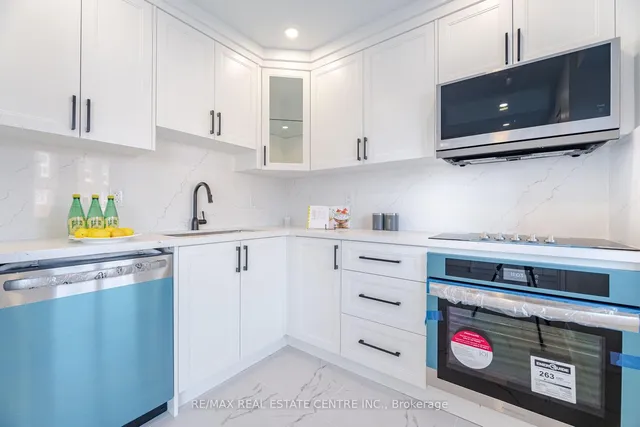 Additional image 19 of 103 HuntingDale Blvd