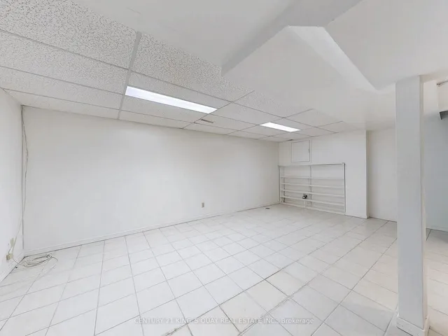 Additional image 34 of 19 Historic Terr