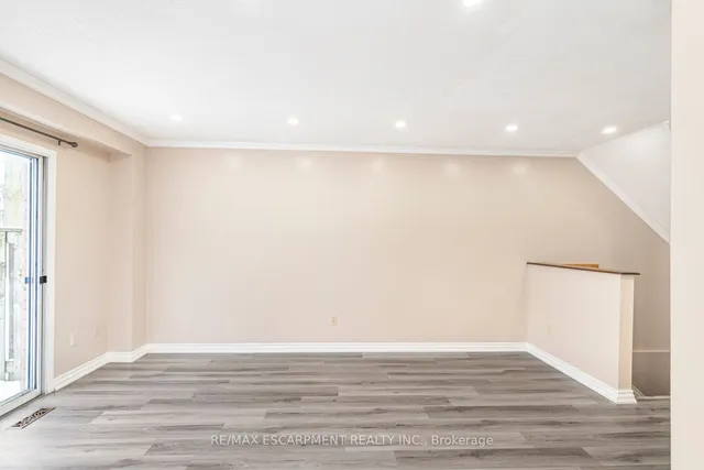 Additional image 15 of 14 Derby St Unit 35