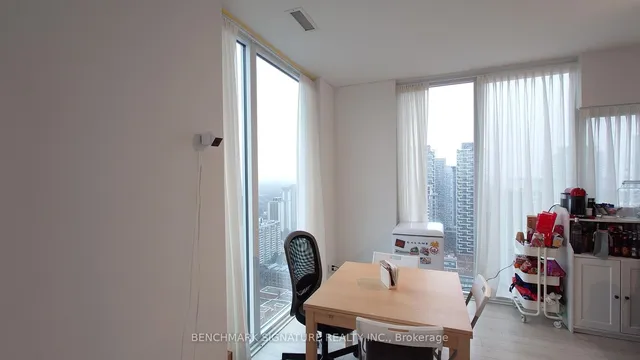 33 Helendale Ave Unit 2902