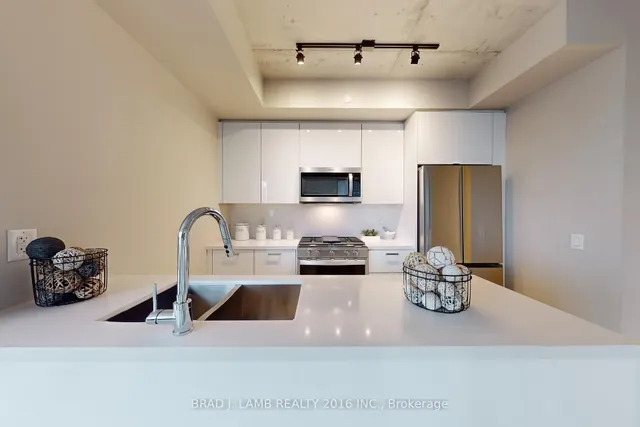 Additional image 9 of 195 McCaul St Unit 318