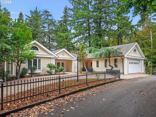 1757 SW Prospect Dr, Portland, OR 97201