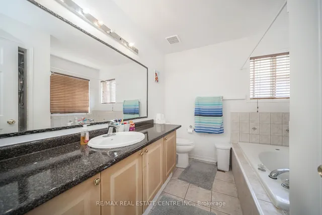 Additional image 23 of 19 Blue Lake Ave