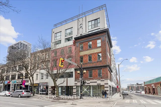 121 King St Unit 105