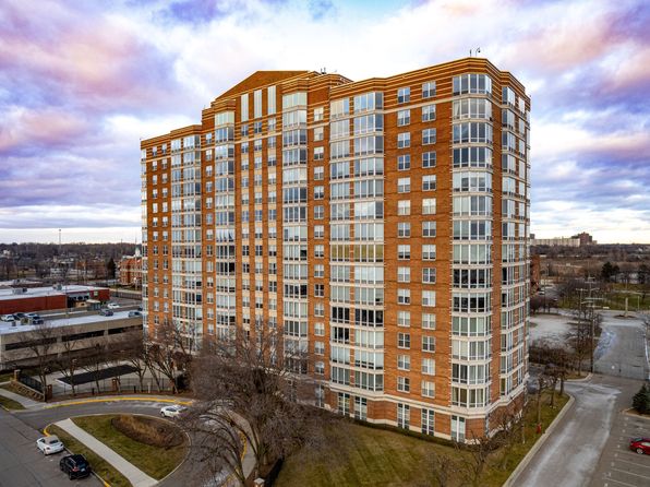 250 E Harbortown Dr APT 1012, Detroit, MI 48207