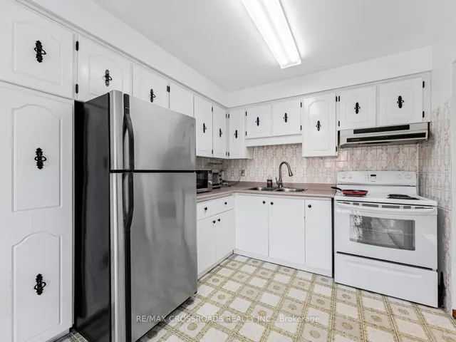 Additional image 15 of 87 Blake St