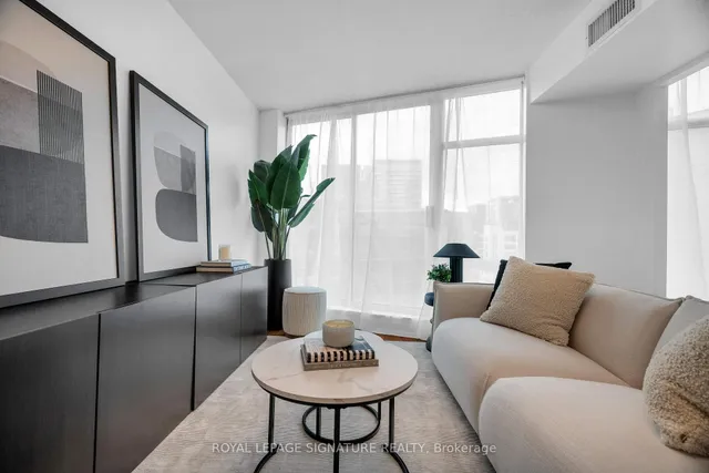 Additional image 24 of 650 Queens Quay Unit 918