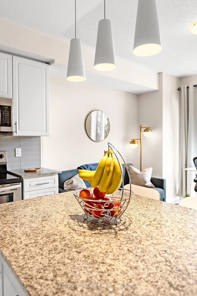 Additional image 17 of 24 Fieldway Rd Unit 8