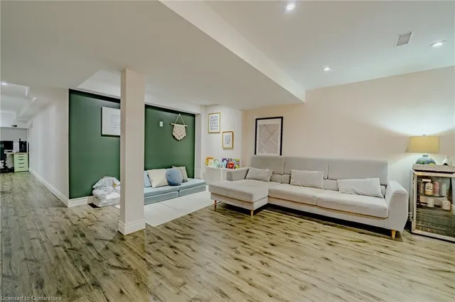 Additional image 40 of 297 Fellowes Cres