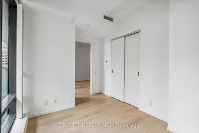 Additional image 8 of 5 St Joseph St Unit 1506