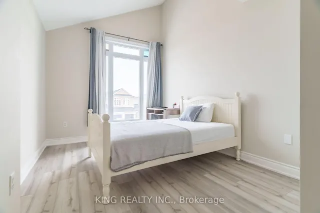 Additional image 16 of 928 Ledbury Cres