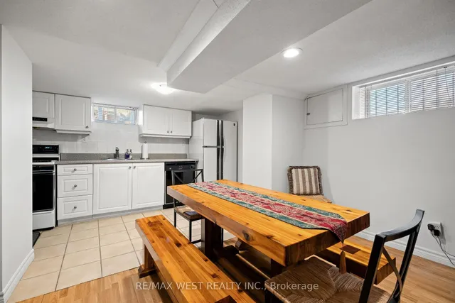 Additional image 23 of 119 Bellwoods Ave