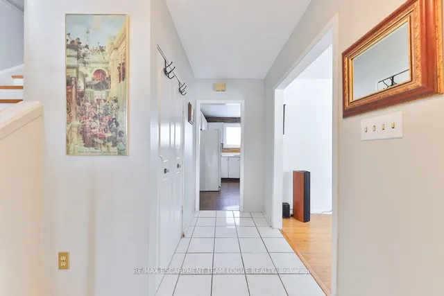 Additional image 5 of 1292 Elgin Cres