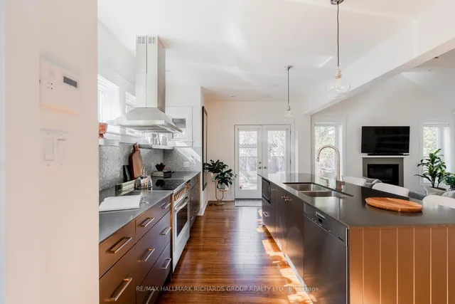 Additional image 11 of 12 Walter St