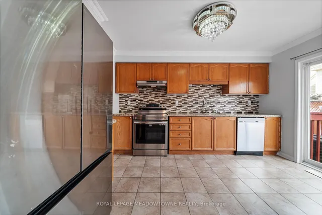 Additional image 8 of 433 Baverstock Cres