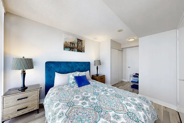 Additional image 23 of 21 Iceboat Terr Unit 1703