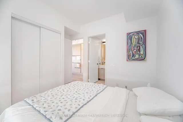 Additional image 25 of 108 Peter St Unit 2613