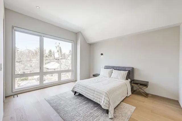 Additional image 32 of 131 Poyntz Ave