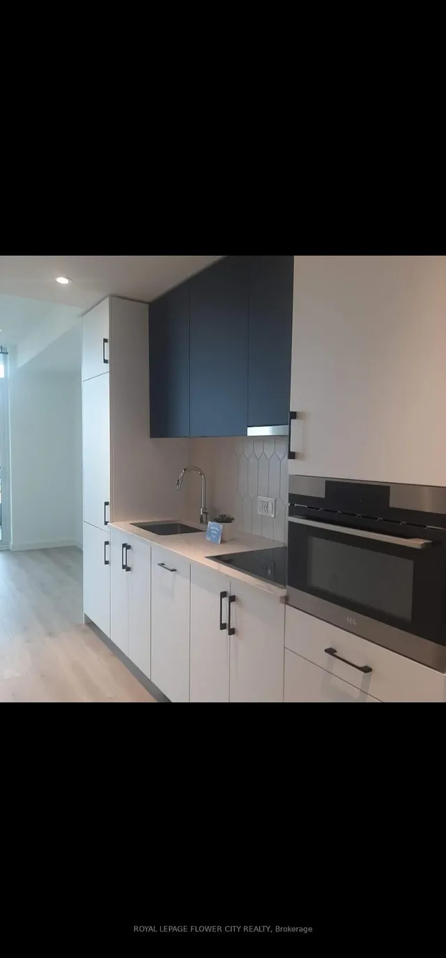 Additional image 5 of 741 King St Unit 309