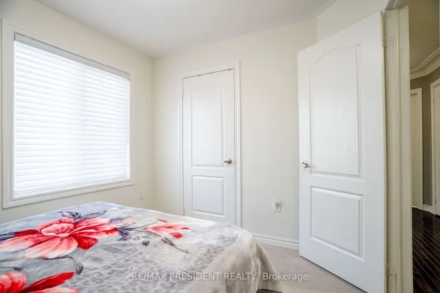 Additional image 38 of 35 Yately St