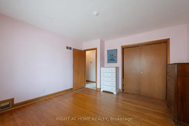 Additional image 22 of 36 Brinloor Blvd