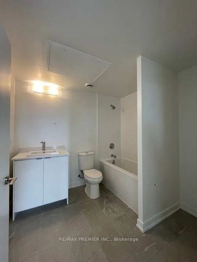 Additional image 12 of 55 Duke St Unit 1709