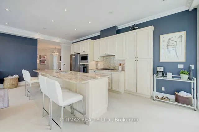 Additional image 8 of 12 Yonge St Unit 2906