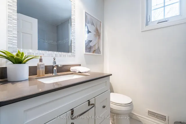 Additional image 27 of 1 Acredale Dr