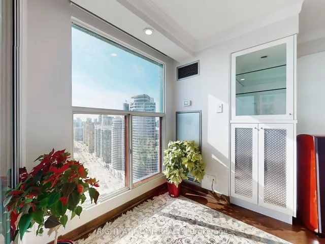 Additional image 21 of 77 Harbour Sq Unit 3408