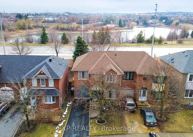 30 Fern Valley Cres